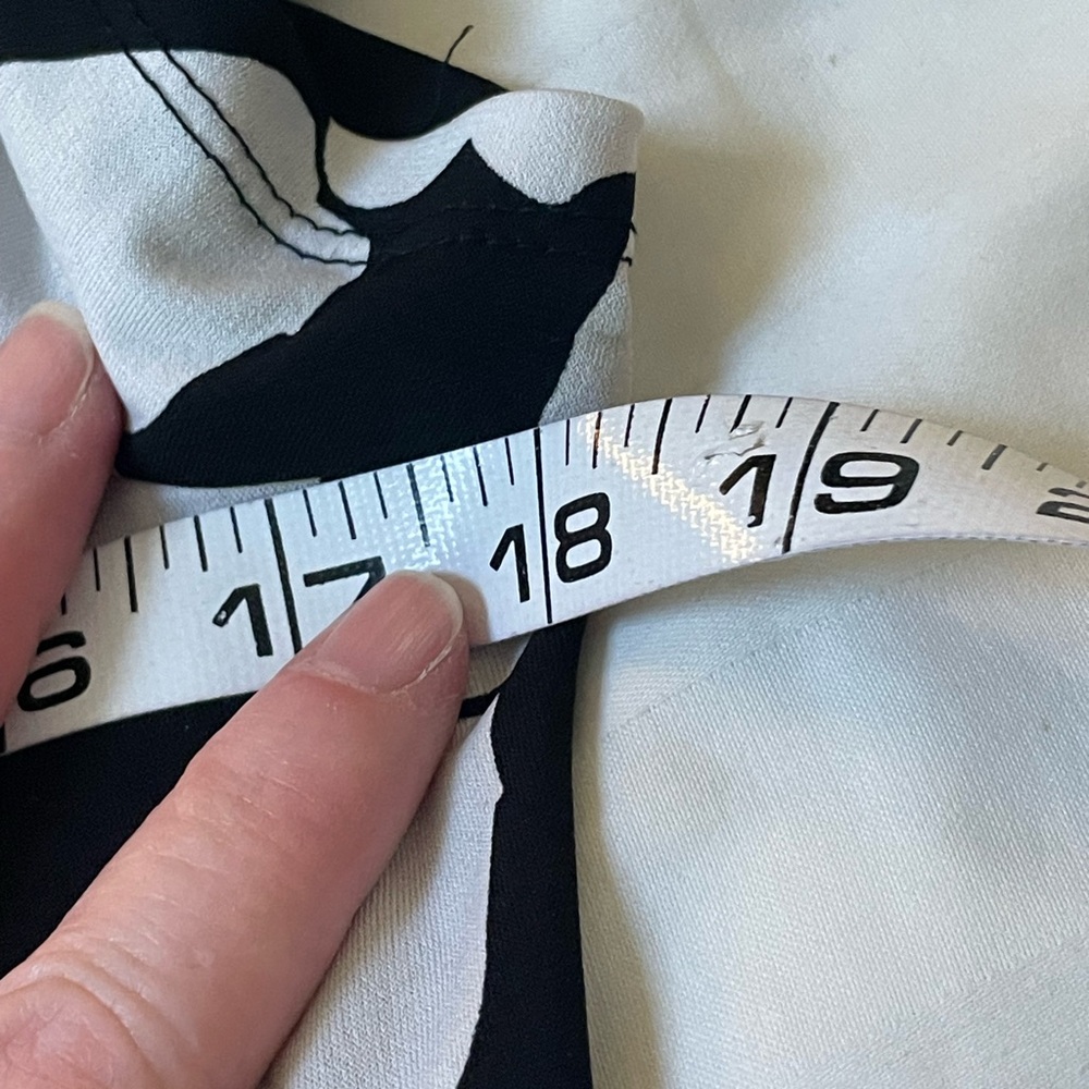 Scarlett floral Wrap Dress black white short sleeve sz 14 spandex V neck stretch - Picture 12 of 13